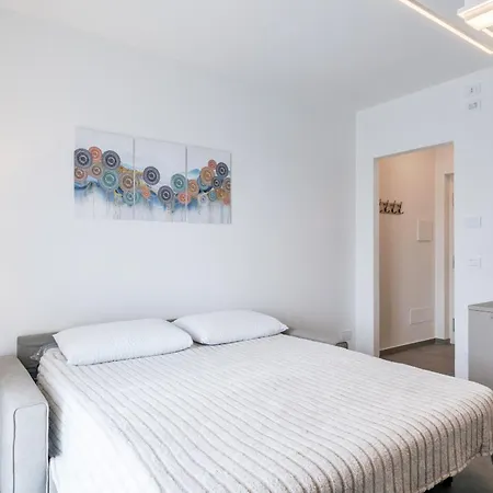 Caesar - Regarda Travel Daire Lazise